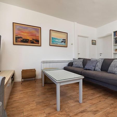 Apartments Ana Malinska Eksteriør billede