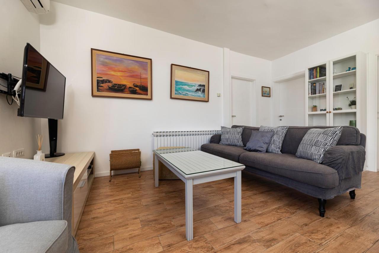 Apartments Ana Malinska Eksteriør billede